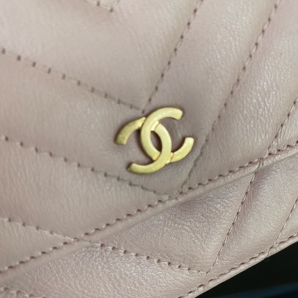 Chanel 17c Pink Distressed Calfskin WOC Crossbody - Picture 6 of 10